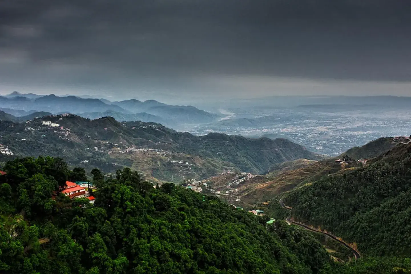 Dehradun – Gateway to the Hills Dehradun – Gateway to the Hills