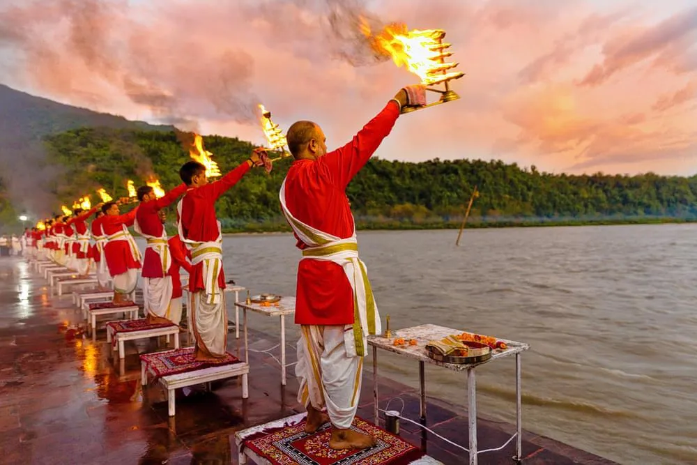 Rishikesh – Yoga Capital of the World Rishikesh – Yoga Capital of the World