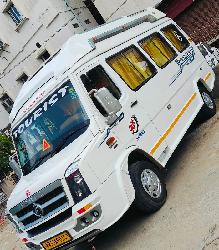 12+1 Seater Tempo Traveller